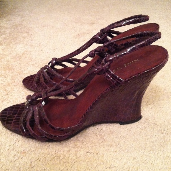 Heels  SOLD - Picture 2 of 3