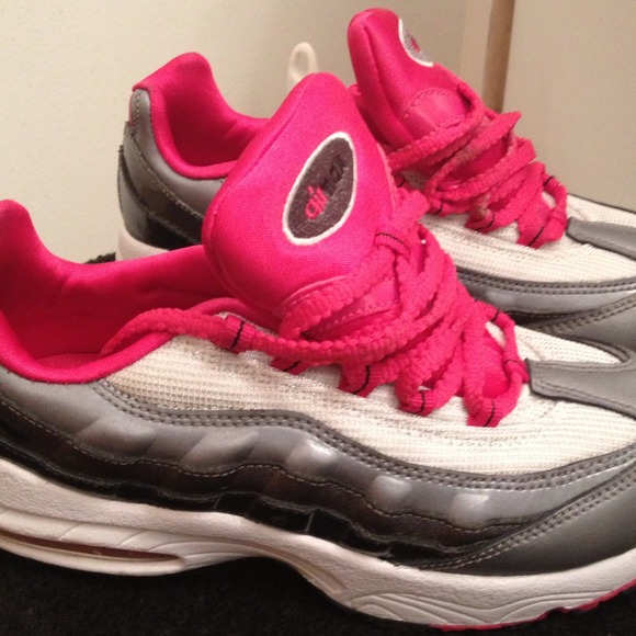 Pink/grey nike air maxs size 3