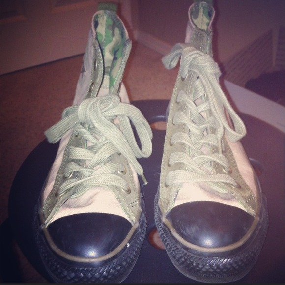 Army High-top Chucks