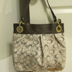 -SOLD OUT- COACH ASHLEY SIGNATURE HIPPIE NWT