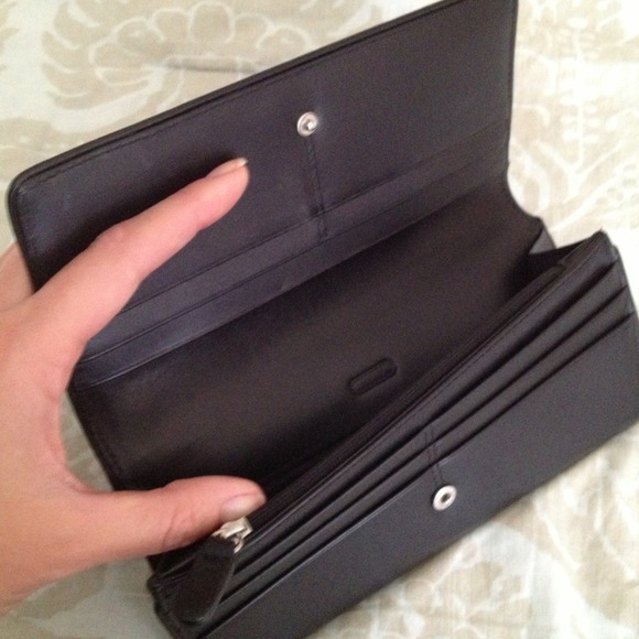 Coach Leather Wallet - Picture 3 of 3