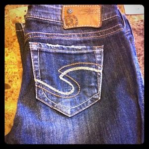Buckle jeans