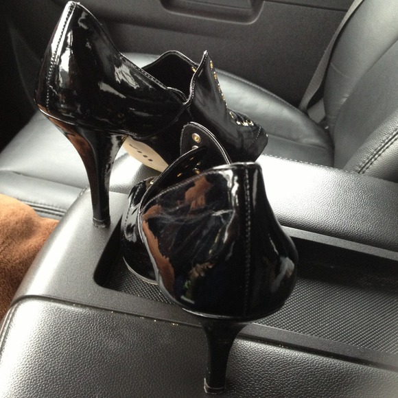 Steve Madden Black Patent Leather Heels Sz6 Medium - Picture 3 of 4