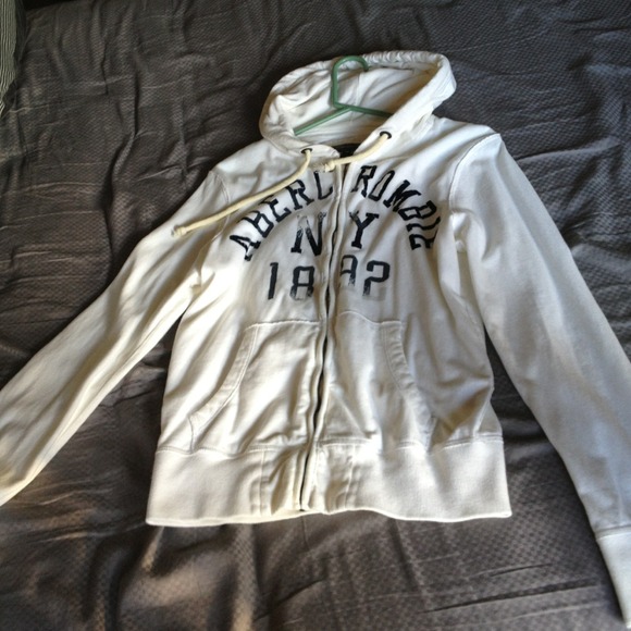Men's white abercrombie hoodie - Picture 2 of 3