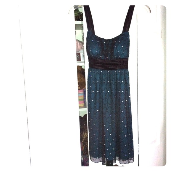 Gorgeous deep blue dress -- Size M. :)