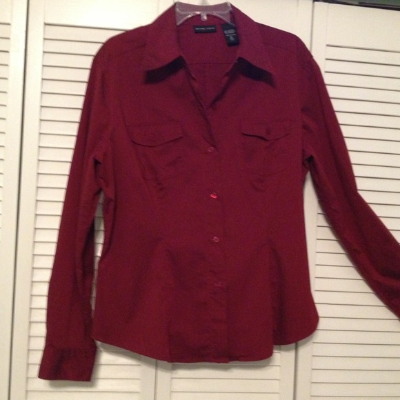 ❤BUNDLED🌹New York& Company Wine color blouse🌹