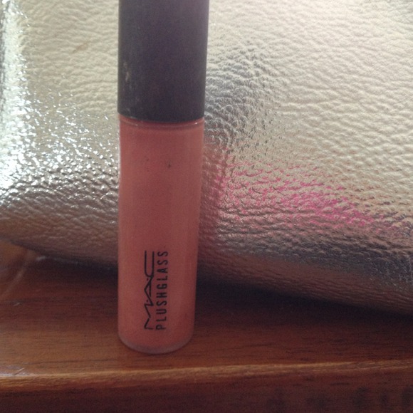 Mac - Picture 2 of 2