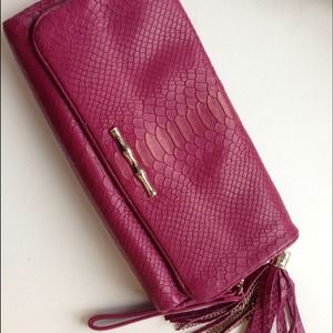 Elaine Turner Bags - Elaine Turner Snake Flap Clutch in Fuschia Elaine Turner Bags - Elaine Turner Snake Flap Clutch in Fuschia