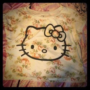 Floral Hello Kitty Tee. 😻