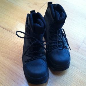 Nine West Cloud Nine Military-Hiking Boots