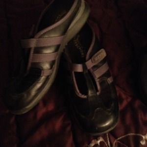 Sketchers shoes