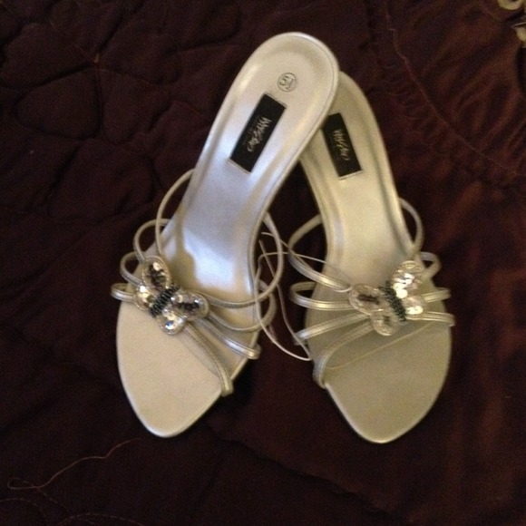 Cute butterfly open toe pumps