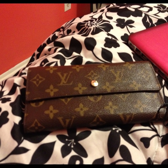 Authentic LV wallet