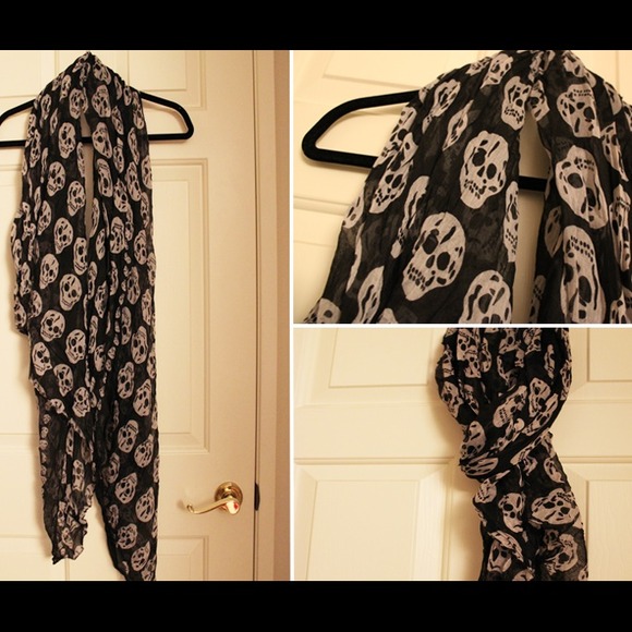 💜 Skull Scarf 💜