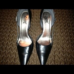 Carlos Santana pumps