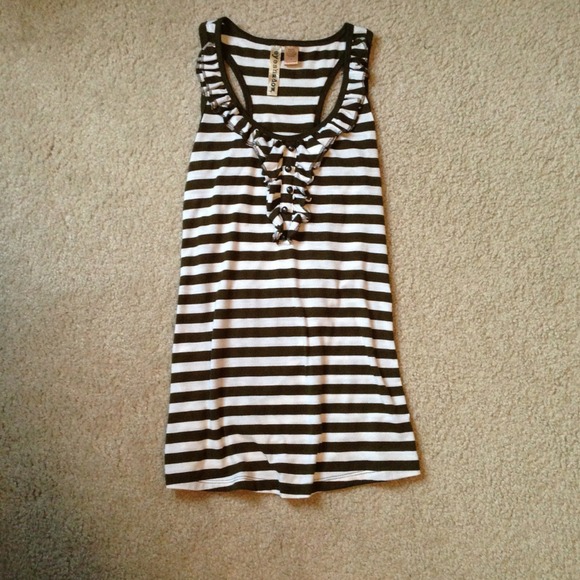 🔴Sold🔴 Ruffle Striped Tank - Picture 2 of 2