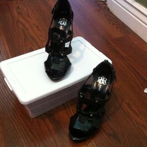 Never worn leather and patent leather combo heels