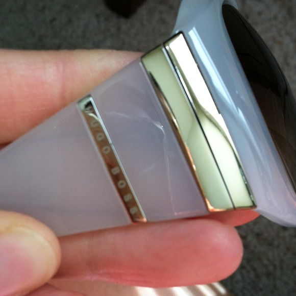 No longer avail. Authentic Hugo Boss sunnies - Picture 3 of 4