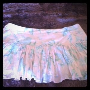New short cute skirt by Abercrombie and fitch