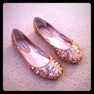 :) Sparkly Steve Madden flats! Size 7M