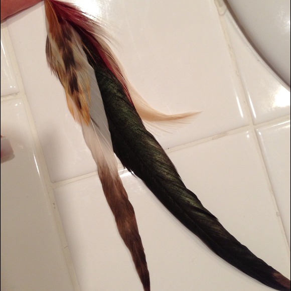 ***HOLD***Feather clip for hair