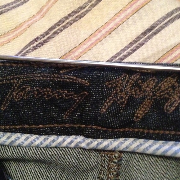 Tommy Hilfiger dark Capri jeans::sold - Picture 3 of 3