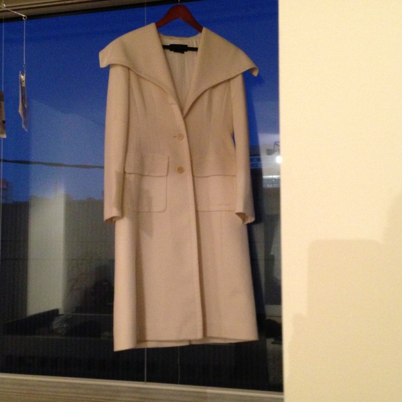 Beautiful winter white wool trench coat!