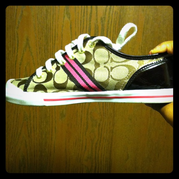 Slightly used coach Tennis shoes