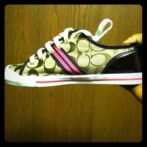 Slightly used coach Tennis shoes