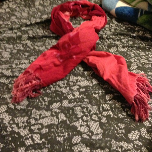 Coral and red floral print scarf - Picture 1 of 3