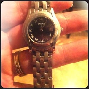 Gucci watch😊😊😊😊😙😙😙