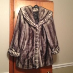 Very nice faux fox silver coat, knee length