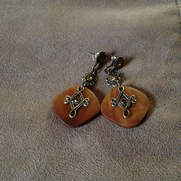 Wooden with topaz stone