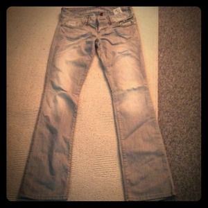 Like-new gray Guess jeans size 28!