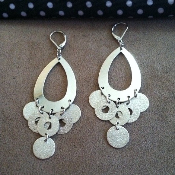 Silver dangle earrings - Picture 2 of 2