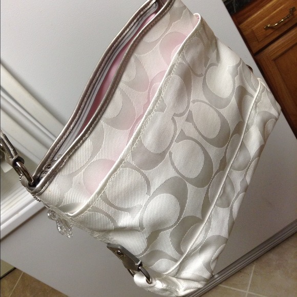 *::SOLD::* - Picture 3 of 4