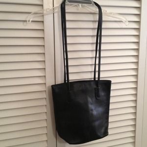 All leather black handbag w/1 zipper pocket inside