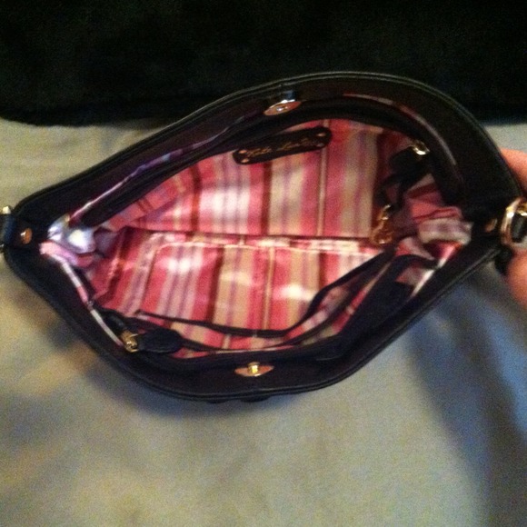 🚨Reduced🚨 From $40 to $20. Kate Landry clutch. - Picture 3 of 4