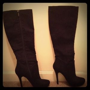 Black knee high boots - never worn!