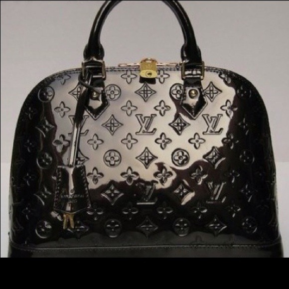 ✨RESERVED for @meekg ✨✨Louis Vuitton-Faux