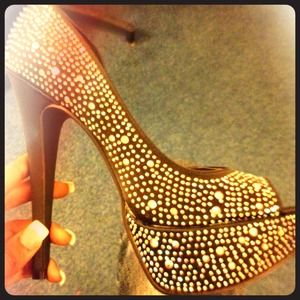 Baker's "Show Stopper" stilettos