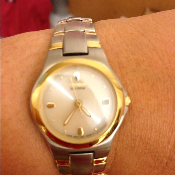 💖💖SOLD💖💖Citizen watch,women's Eco drive - Picture 3 of 3