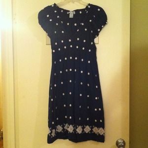 Knee length, V-neck dress