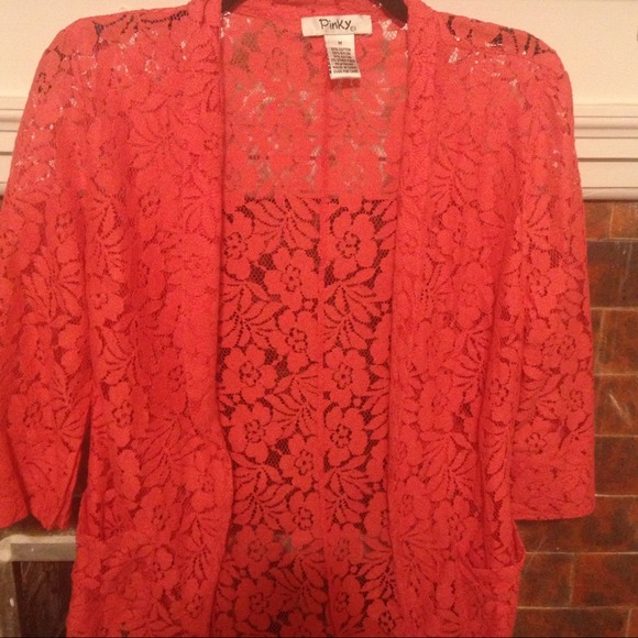 💥SOLD💥NWOT Coral lace like blazer