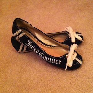 Black and White Flats