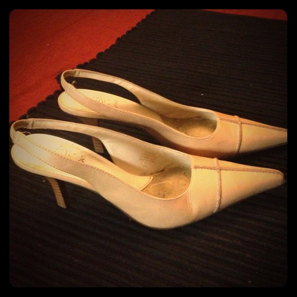 Joan and David nude slingbacks - Picture 1 of 1
