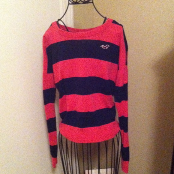Hollister sweater