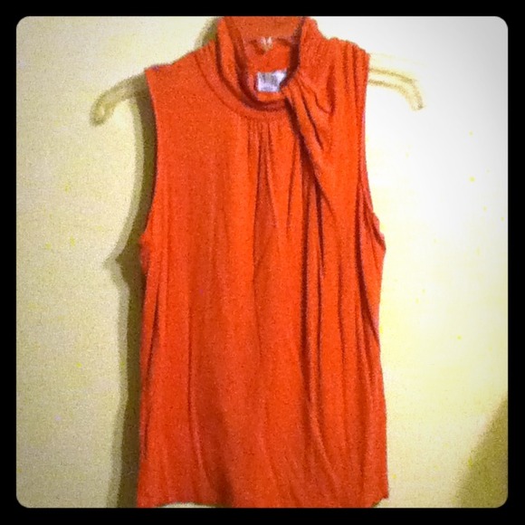 💢Sold💢Adorable sleeveless shirt