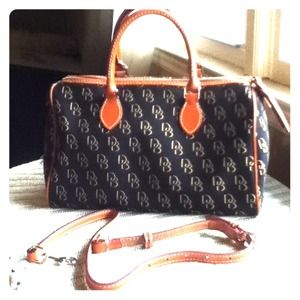 ✨TRADE✨Authentic Dooney & Bourke handbag