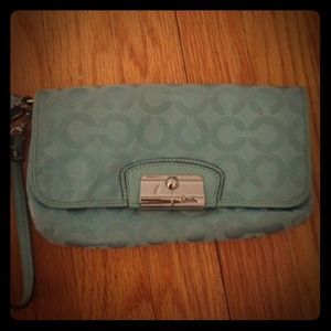 Blue coach clutch